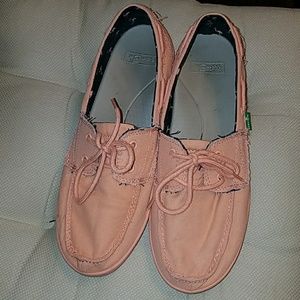 Sanuk Womens Boat Shoe or Loafer(Coral)- 8